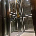 ascenseur-et-pylone-vitre-hotel